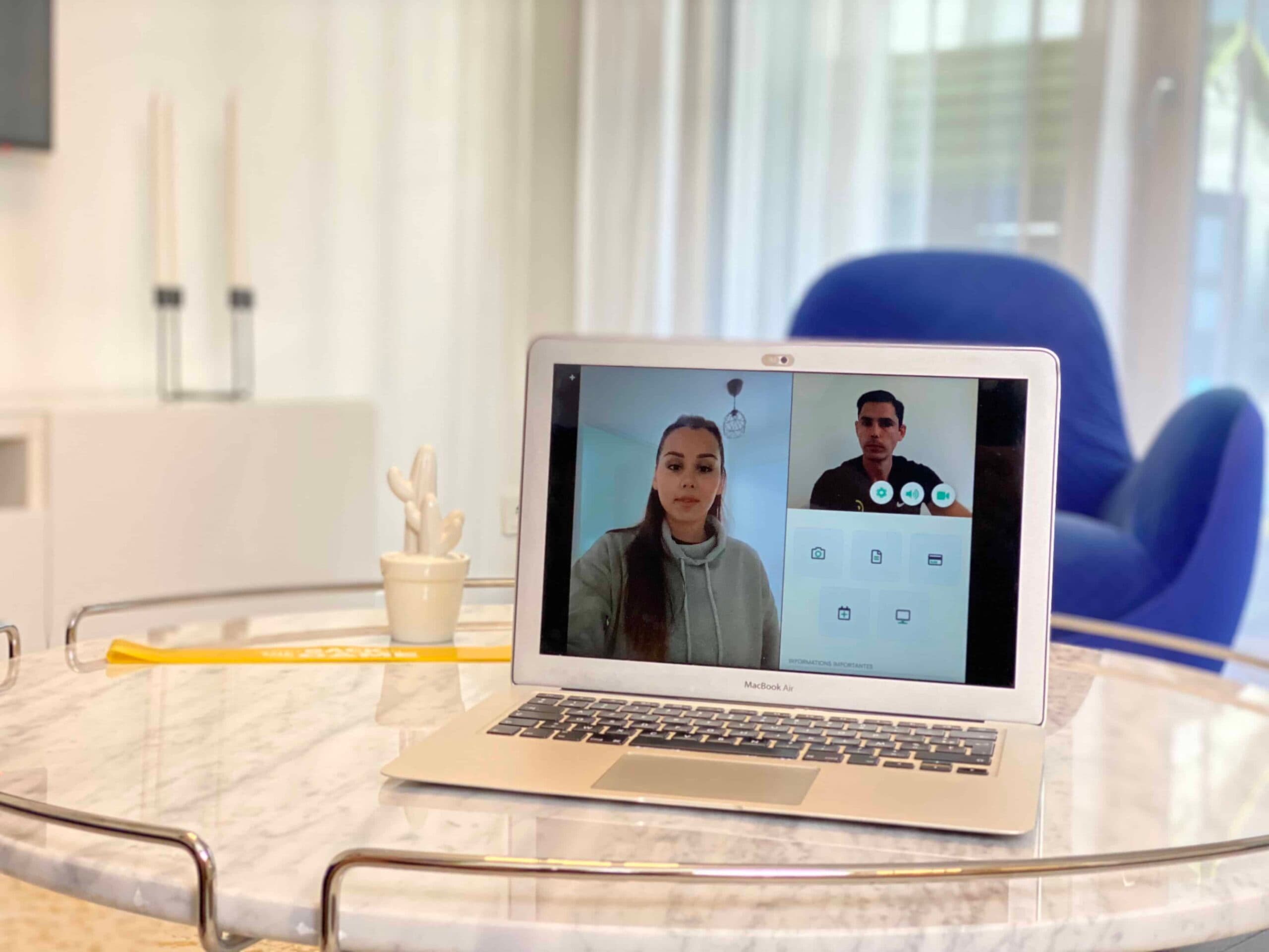 Séance de téléconsultation avec un kinésithérapeute