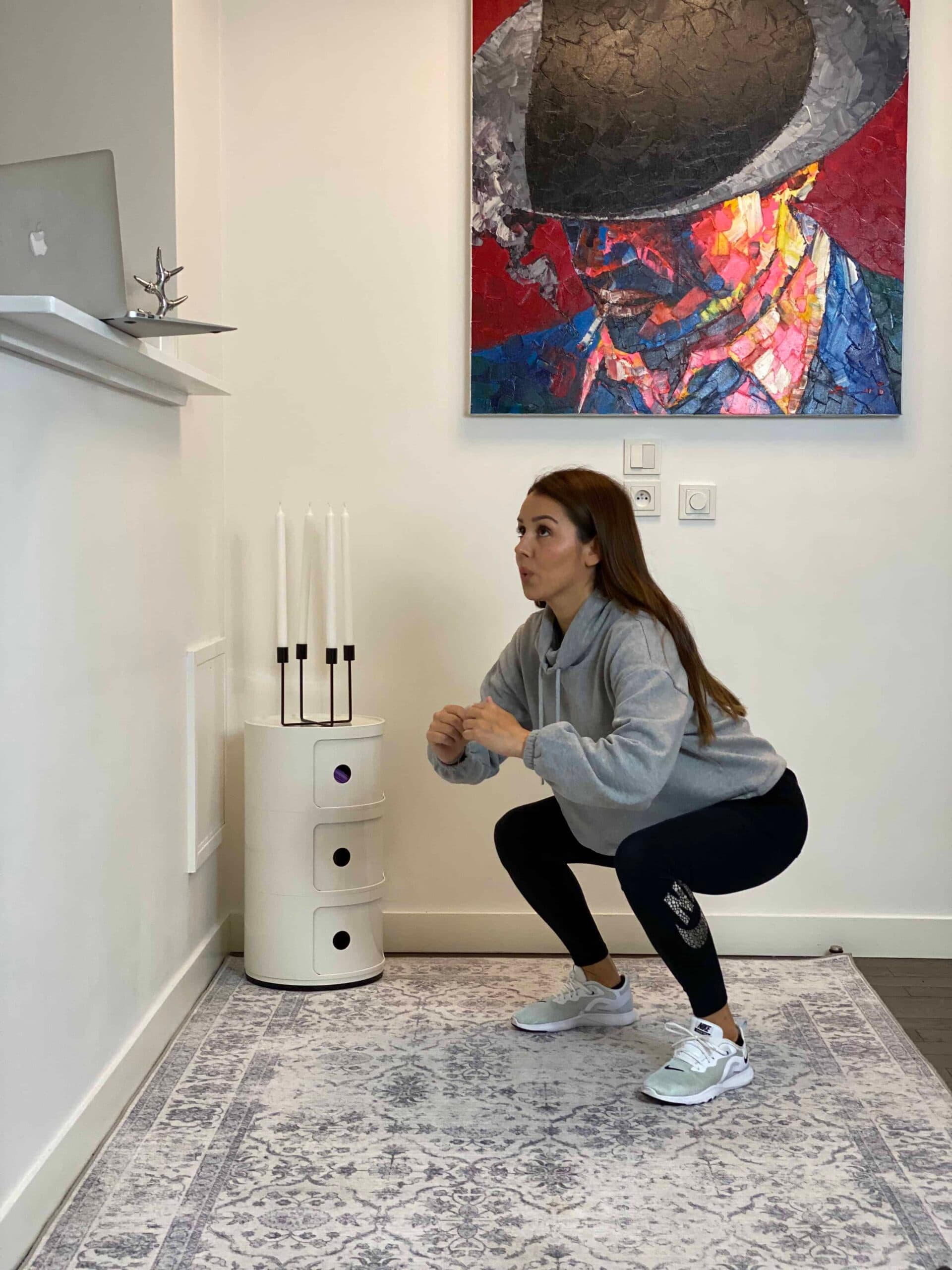 Squat guidé en téléconsultation pour la reprise sportive